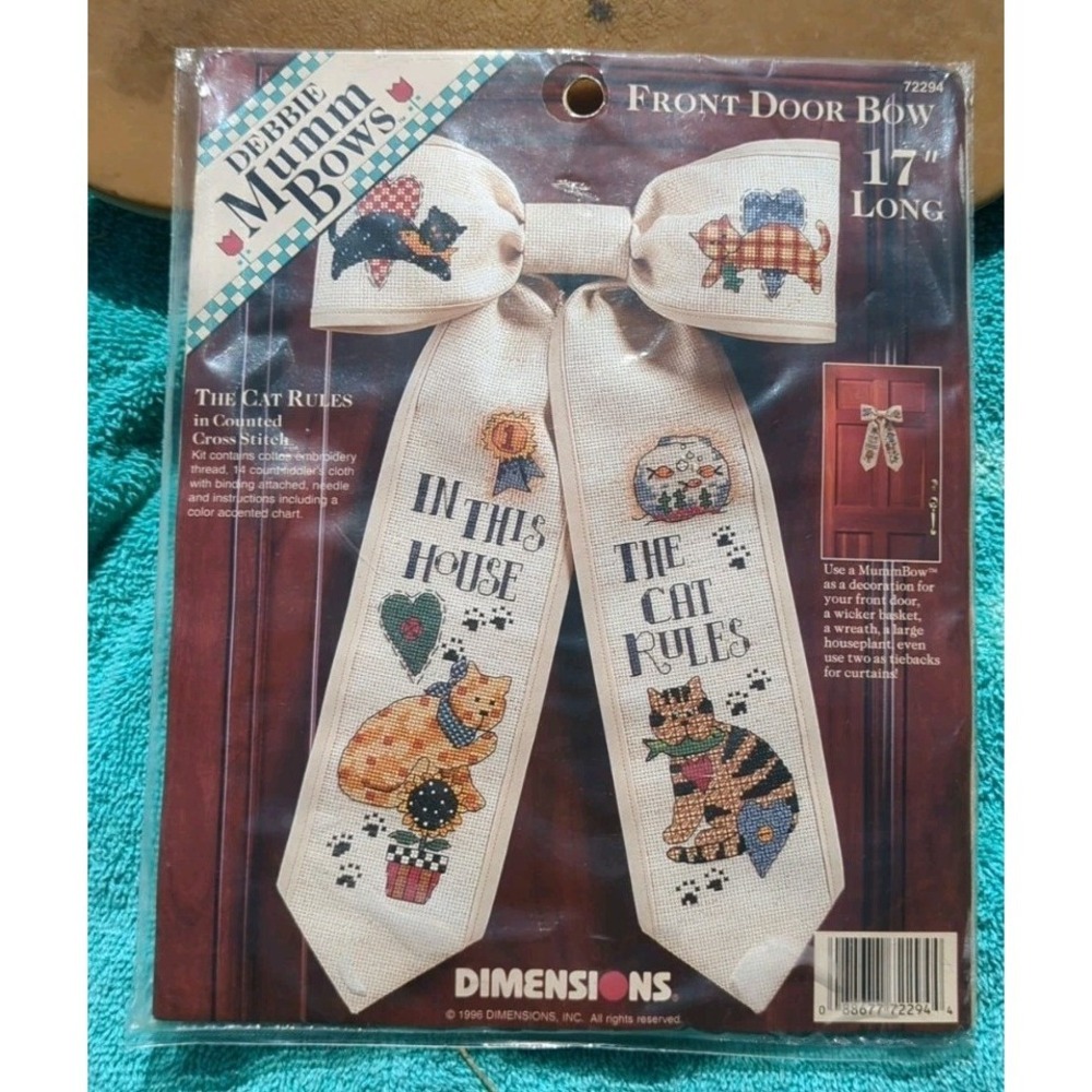 Dimensions: THE CAT RULES Front Door Bow 17" Cross Stitch Kit #72294 Debbie Mumm